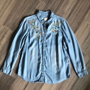 CHICOS denim embroidered long sleeve top